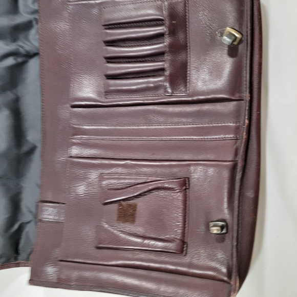 LE DONNE COLOMBIAN LEATHER FLAP SHOULDER BAGBUSINESSTRAVEL BRIEFCASE. Lap Top - Picture 7 of 10